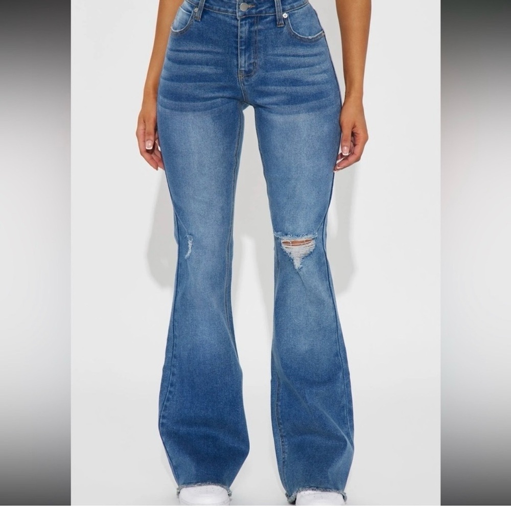 Women’s Fashion Nova stretch Jeans size 13